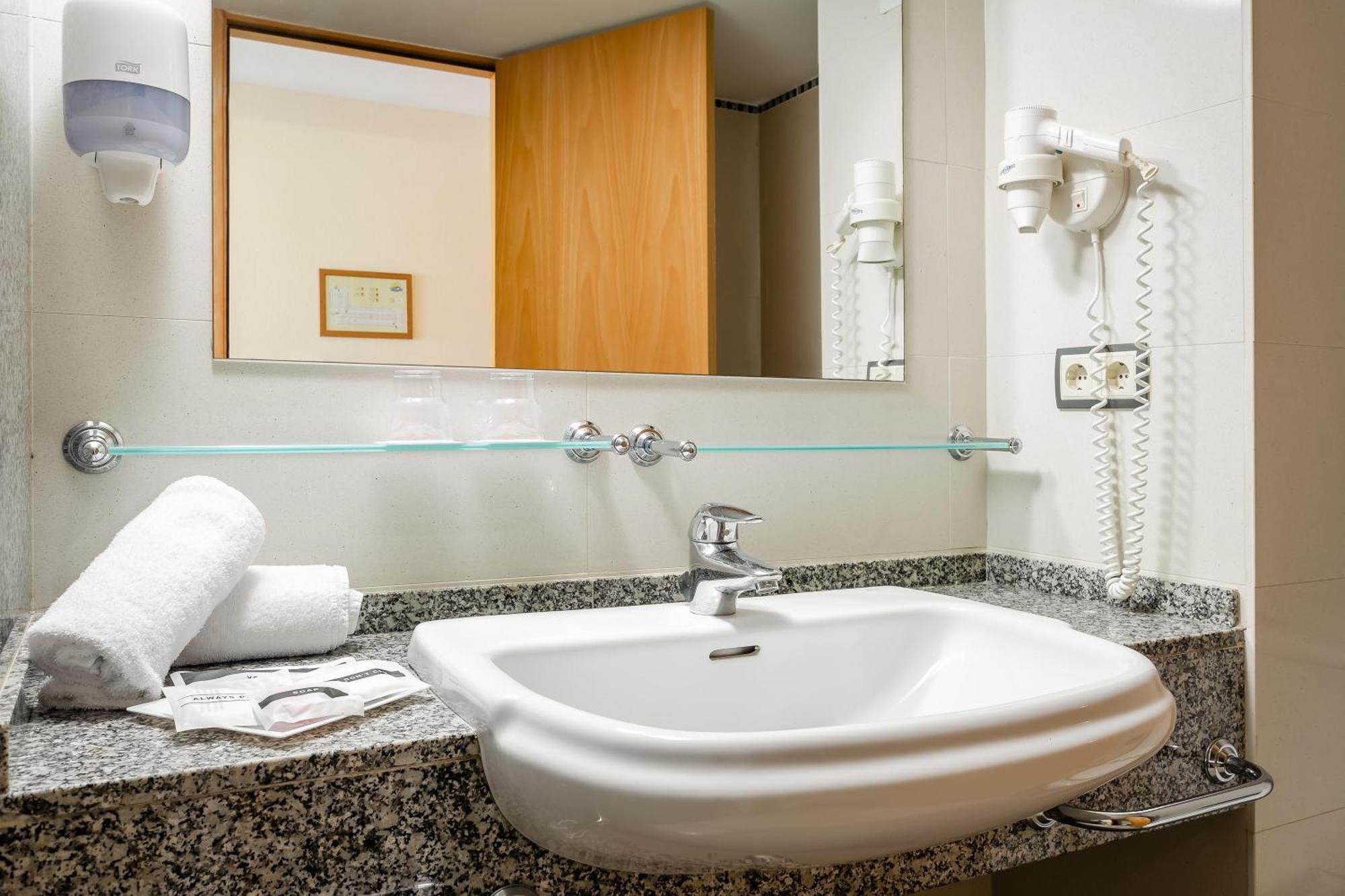 Hotel Alegria Caprici Verd 4*